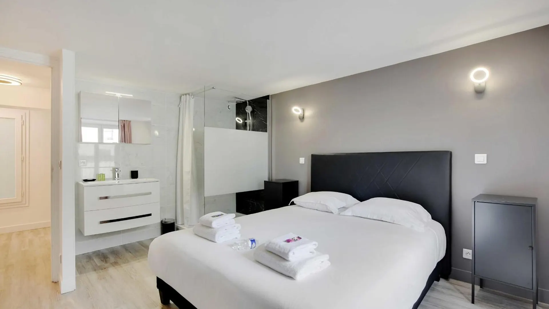 Cmg - Operagrands Magasins * Paris